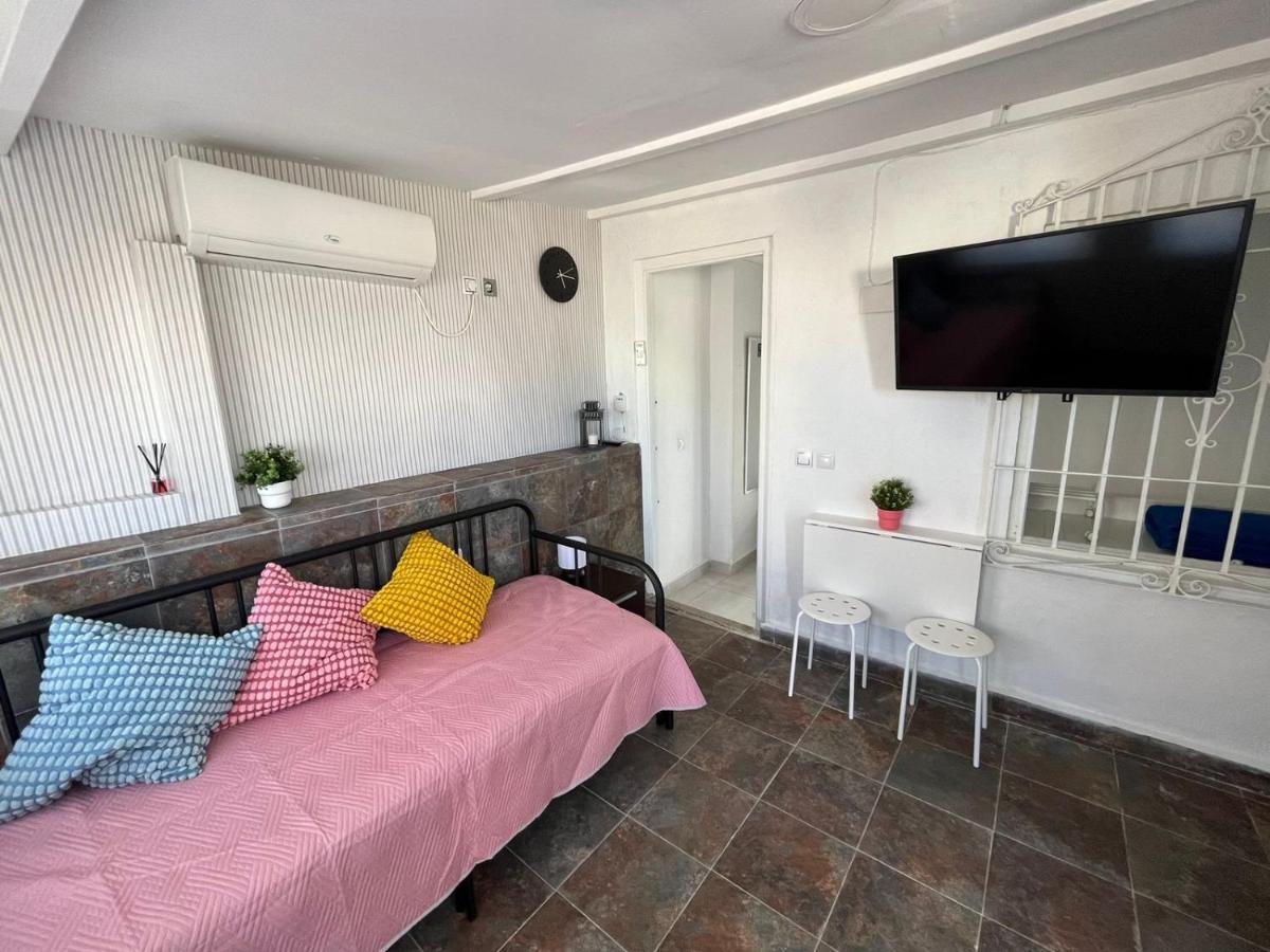Habitacion Con Terraza En Alicante Exterior photo